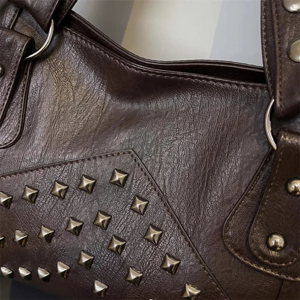 Honora - Sac bandoulière clouté