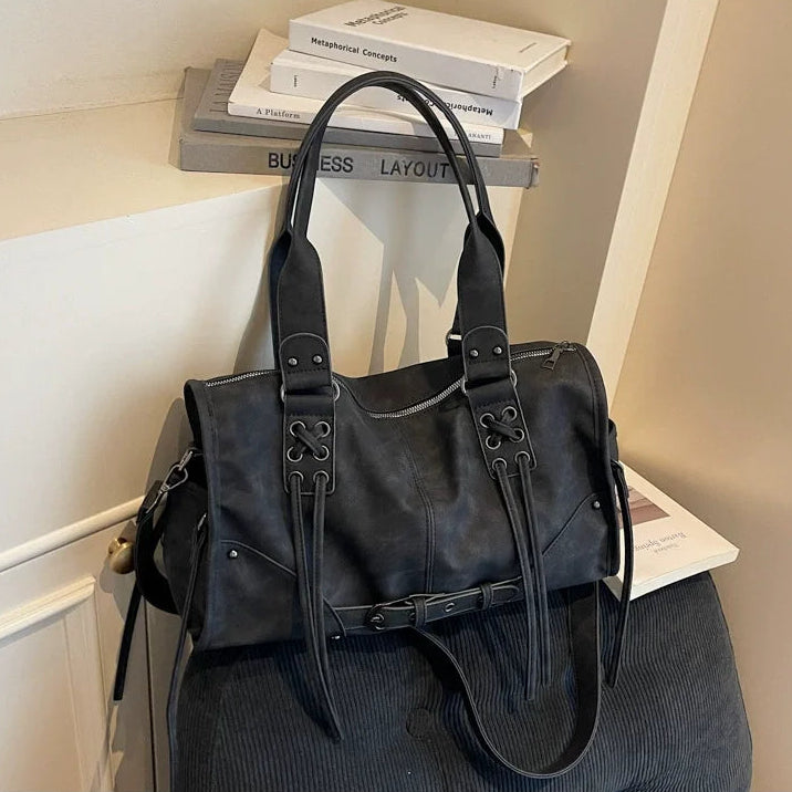 Laura – Sac à franges en daim végan