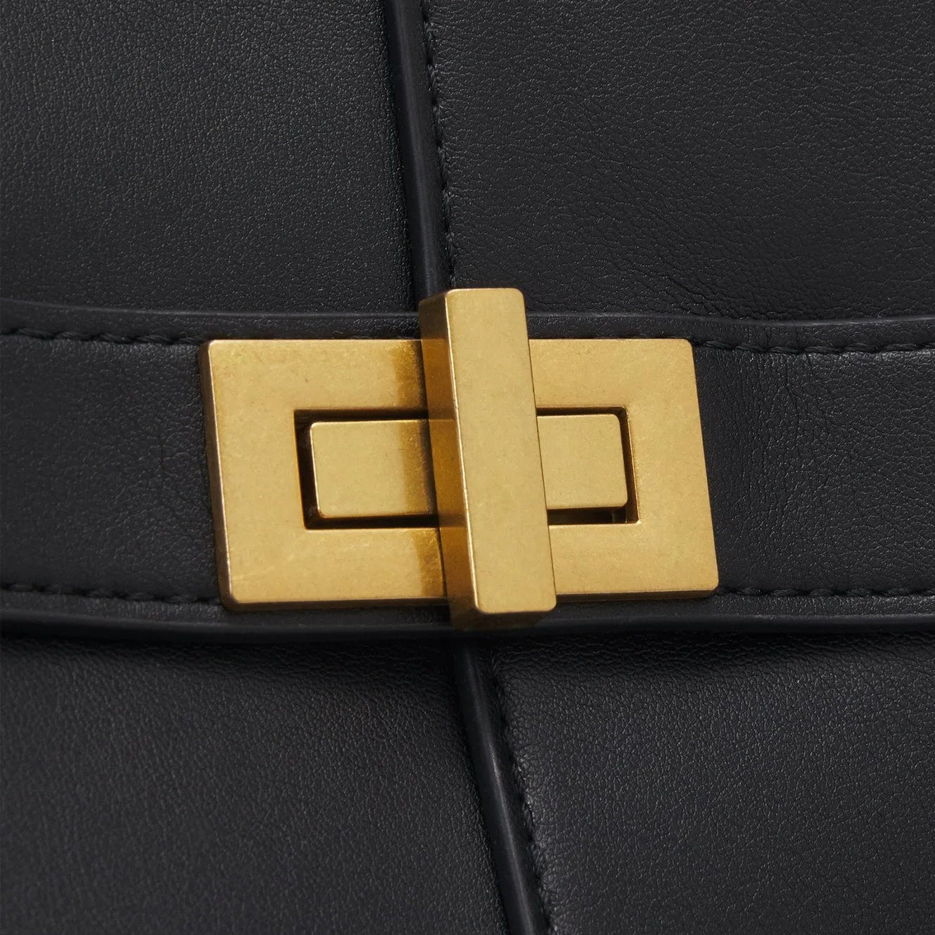 Enora – Grand sac à main rigide