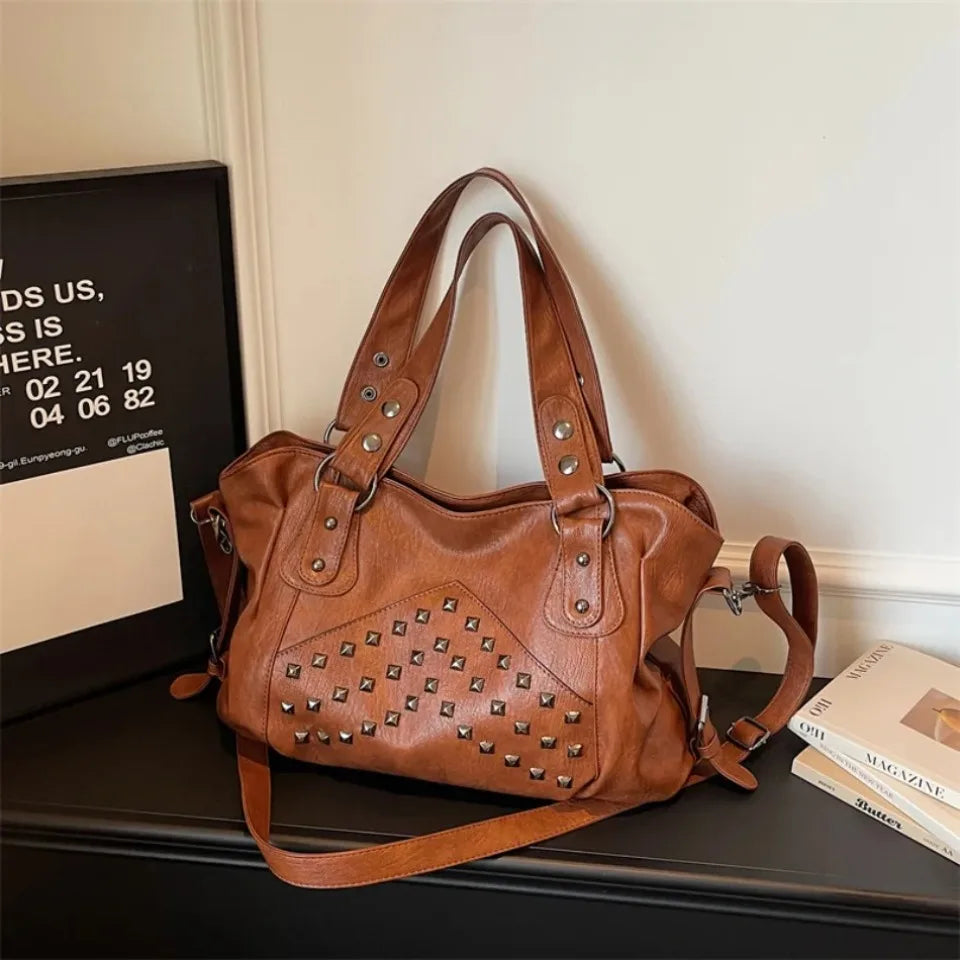Honora - Sac bandoulière clouté