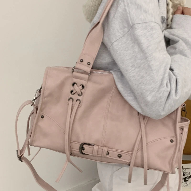 Laura – Sac à franges en daim végan